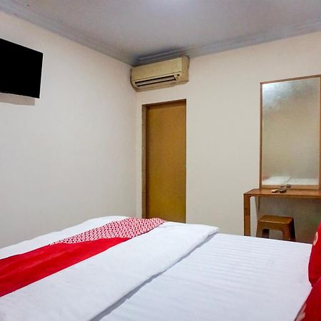 Hotel O Medan City Center Near Plaza Medan Fair Buitenkant foto