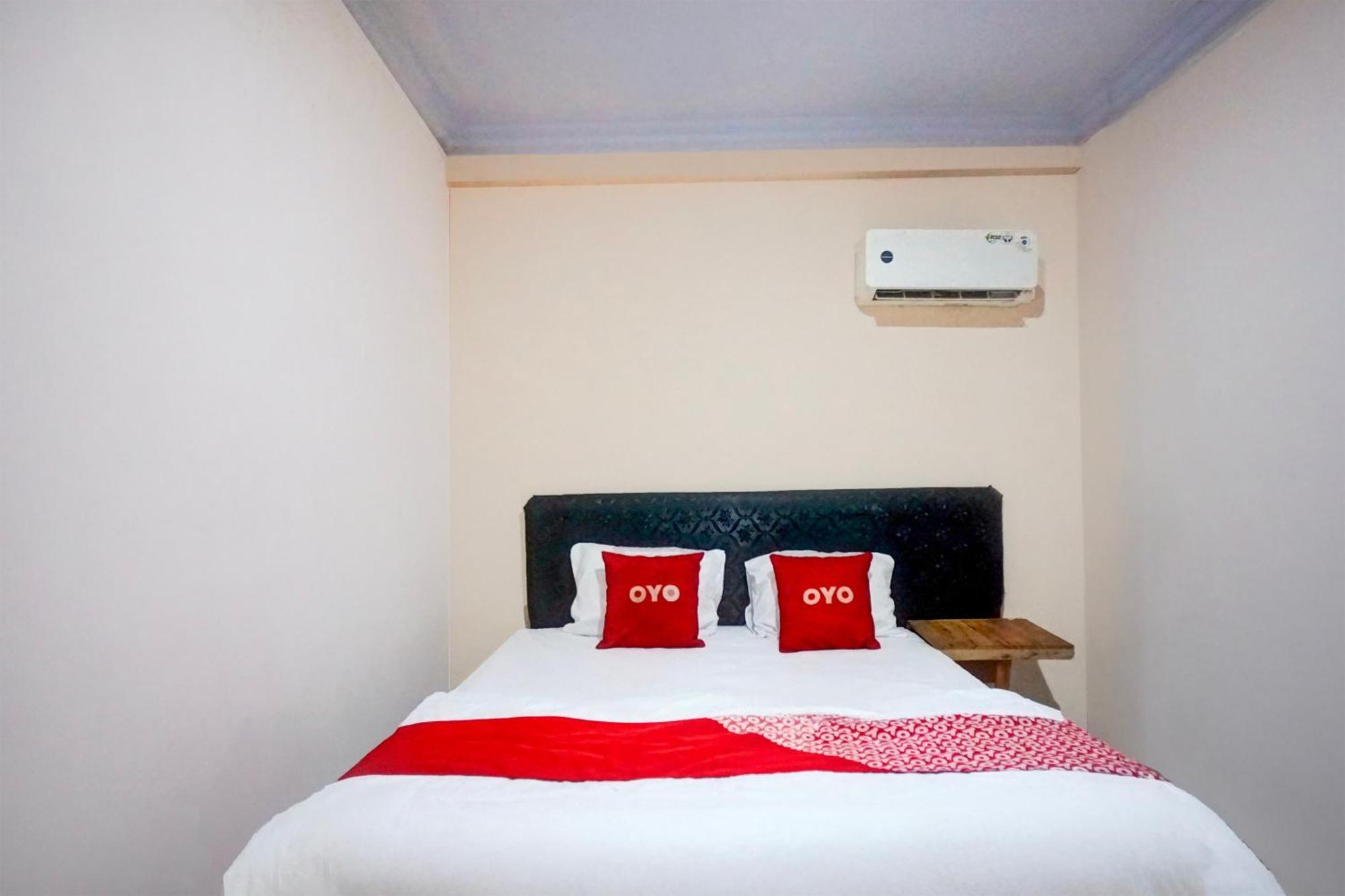 Hotel O Medan City Center Near Plaza Medan Fair Buitenkant foto